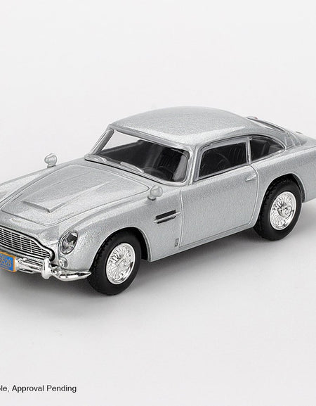 Mini GT #909 1/64 Aston Martin DB5 “Casino Royale” w Eng Mini Poster