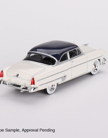 Mini GT #631 1/64 Lincoln Capri 1954 Arctic White / Atlantic Blue