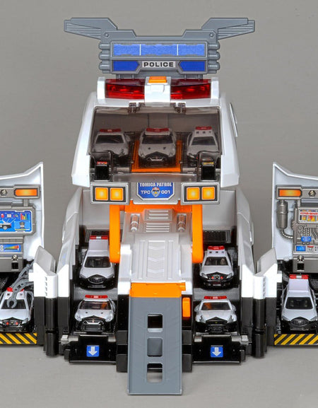 Takara Tomy Tomica World Transform Big Patrol Car Police Station NO CAR Included