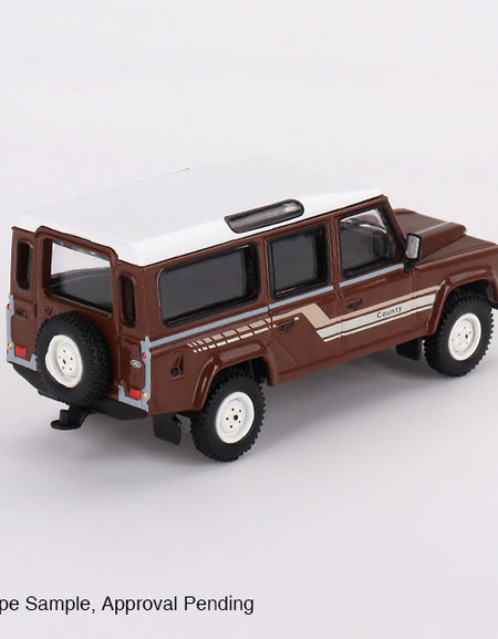 Mini GT #734 Land Rover Defender 110 1985 County Station Wagon RHD