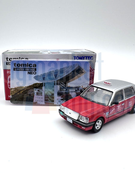 Takara Tomy Tomytec Limited Vintage NEO Toyota Crown Comfort HK Taxi Red