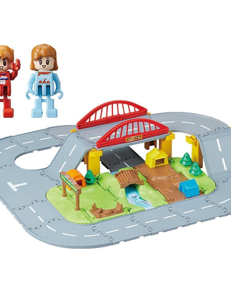 Takara Tomy Tomica Town Campsite 3D layout set with 2 mini figures