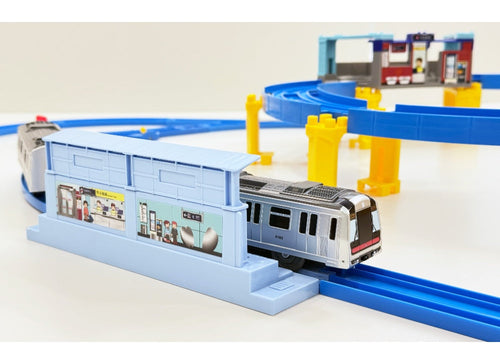 Load image into Gallery viewer, Takara Tomy Plarail Hong Kong MTR Passenger Train Island Line M Set
