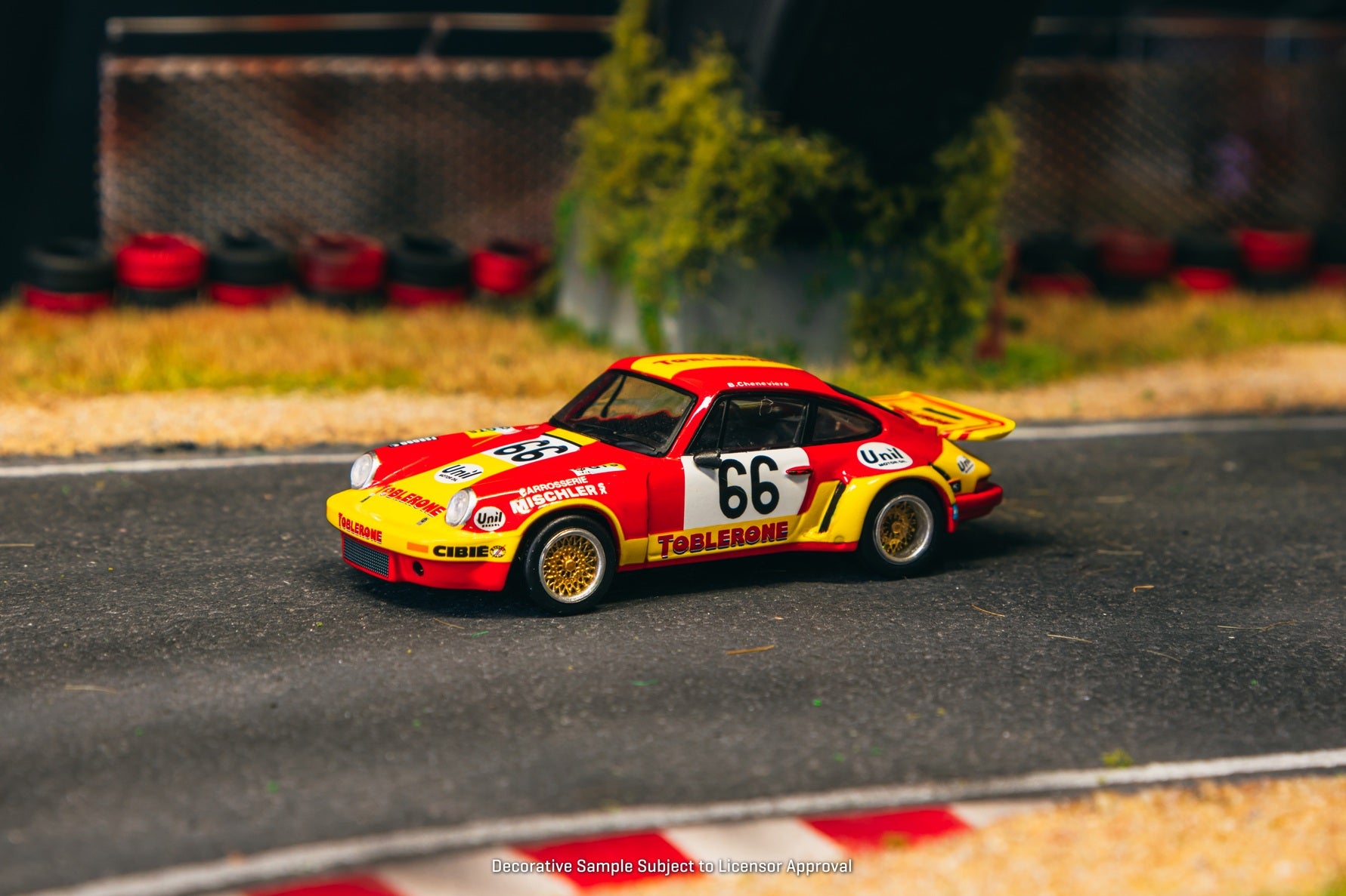 (Pre-order)Tarmac Works 1:64 Porsche 911 Carrera RSR 3.0 24h Le Mans 1974 #66