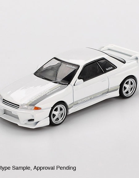MINI GT #1066 1/64 Nissan Skyline GT-R (R32) VeilSide Combat C-I