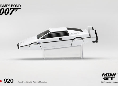 Load image into Gallery viewer, (Pre-order) Mini GT #920 007 Lotus Esprit S1 The Spy Who Loved Me Submarine ENG
