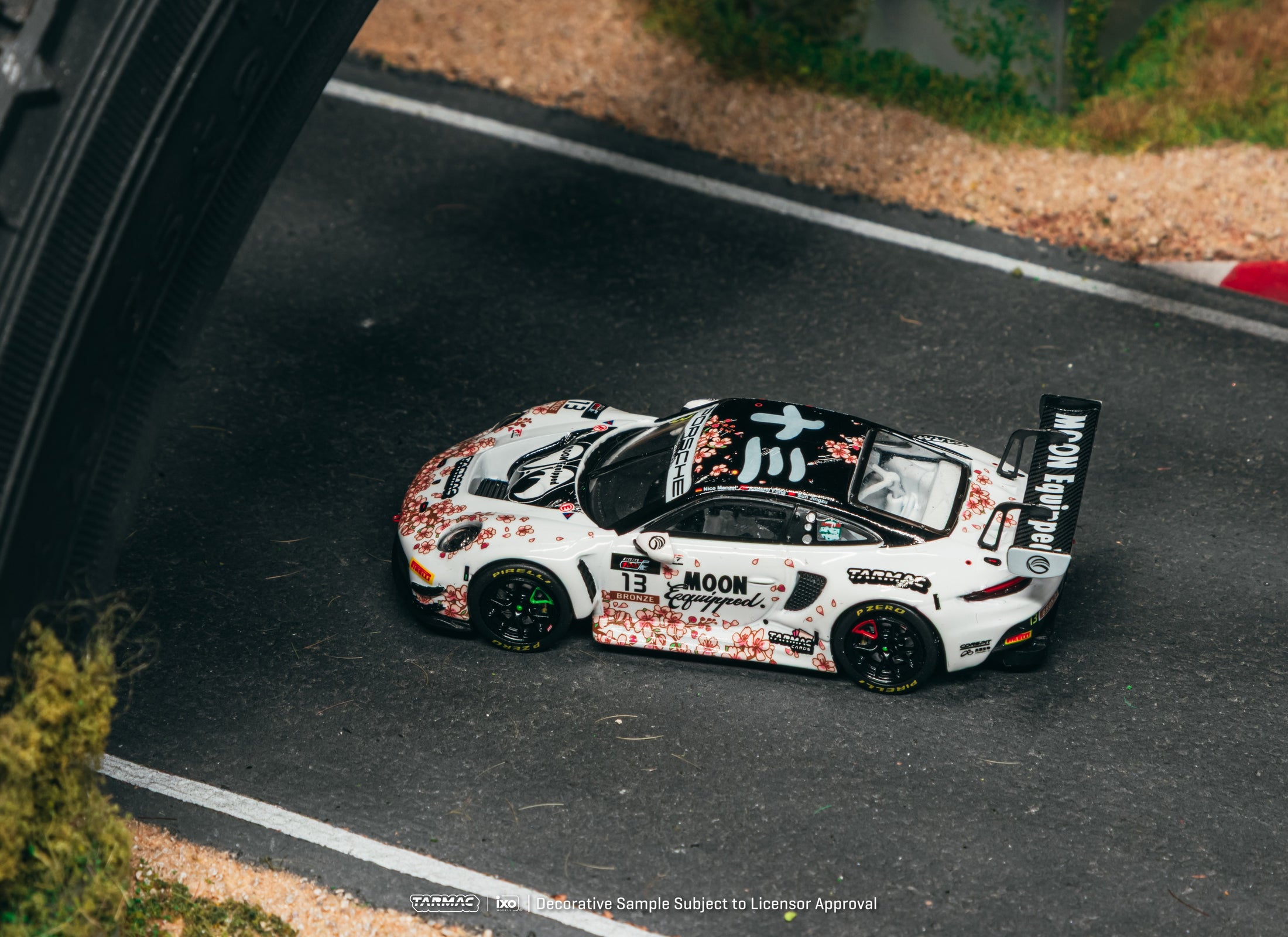 Tarmac Works 1/64 Porsche 911 GT3 R Suzuka 1000km 2025 Phantom Global