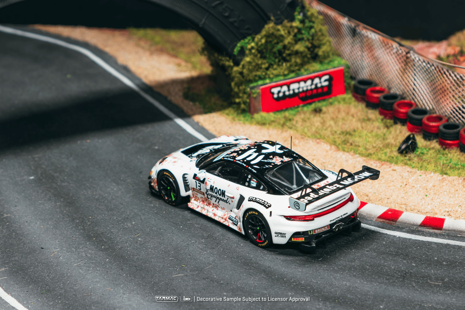 (Pre-order) Tarmac Works 1/43 Porsche 911 GT3 R Suzuka 1000km Intercontinental