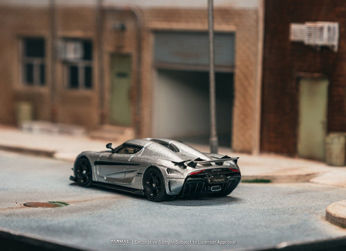 Load image into Gallery viewer, Tarmac Works 1:64 Koenigsegg Regera  Silver Metallic Blue Accents
