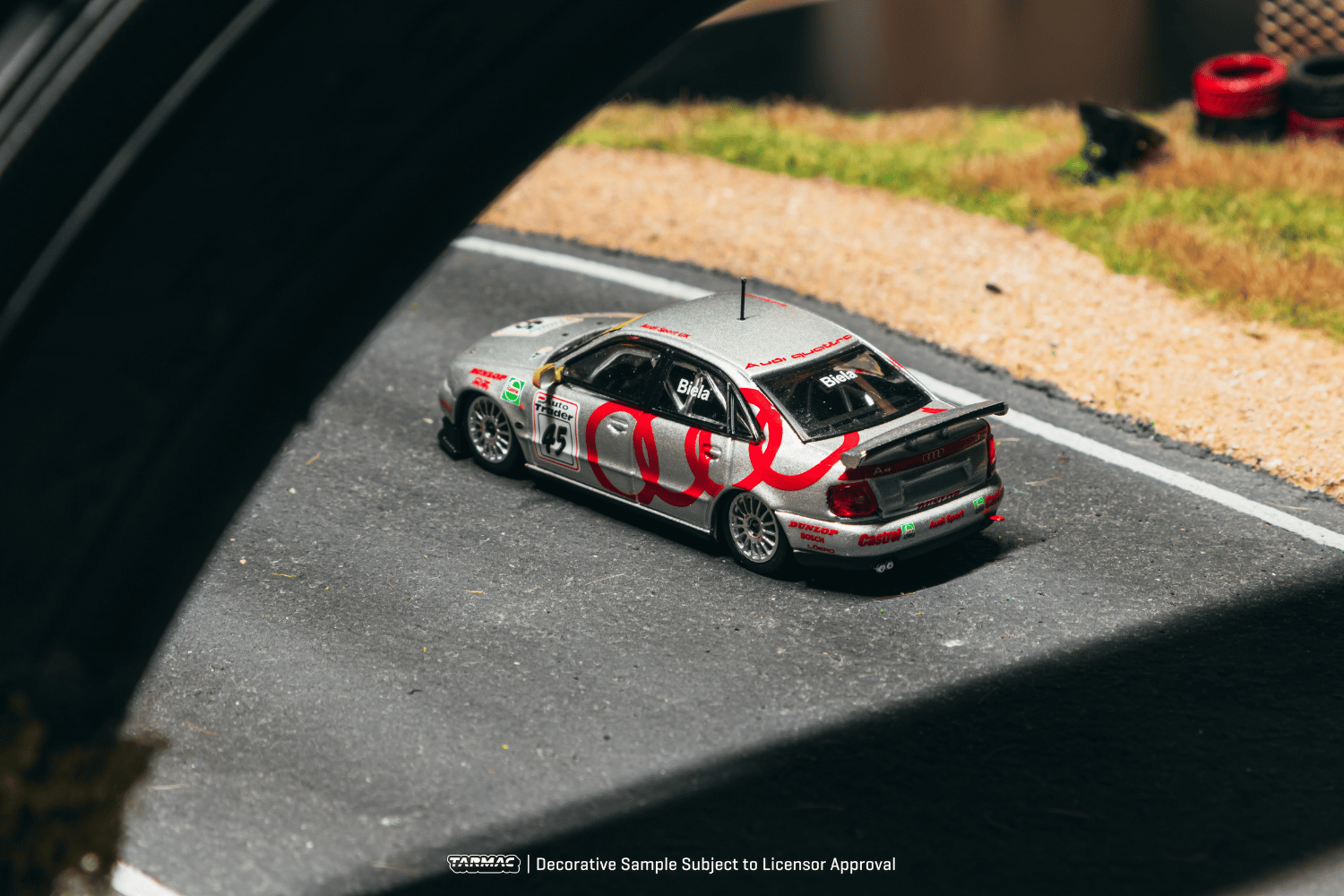 (Pre-order) Tarmac Works 1/64 Audi A4 quattro BTCC 1996 Champion Frank Biela
