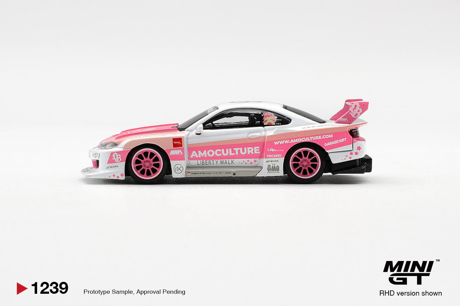 (Pre-order) Mini GT #1239 Nissan SILVIA (S15) LB-Super Silhouette AMOCULTURE Car