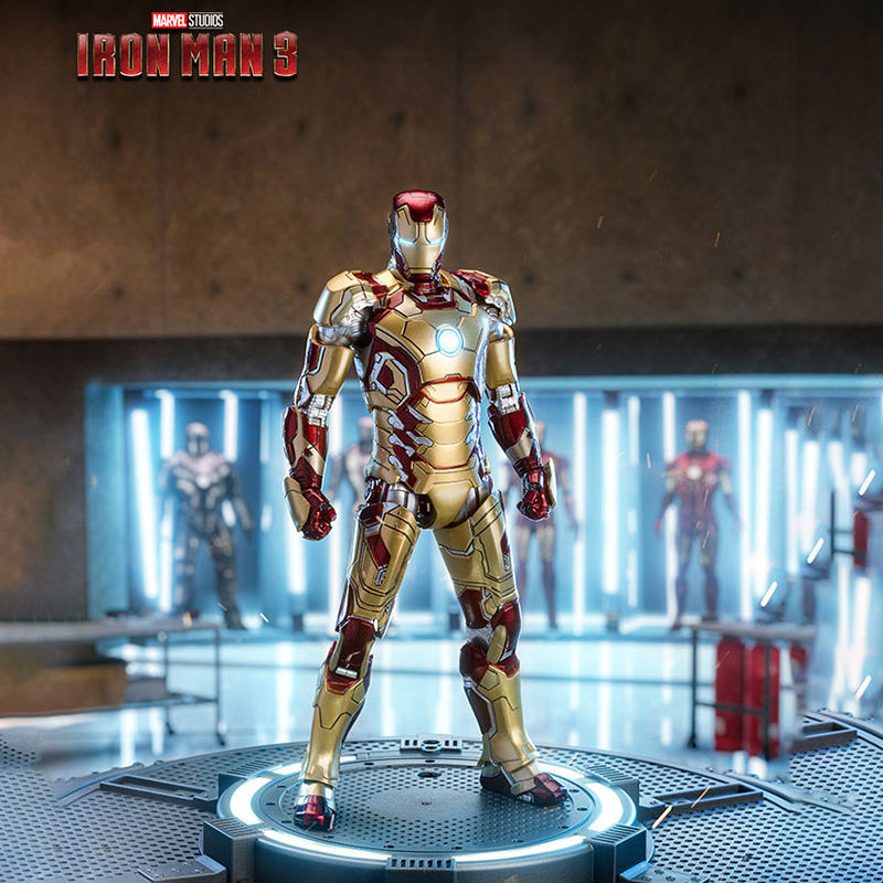 ZD Toys Marvel Iron Man 3 1/10 Iron Man MK42 & Light-up Base Set