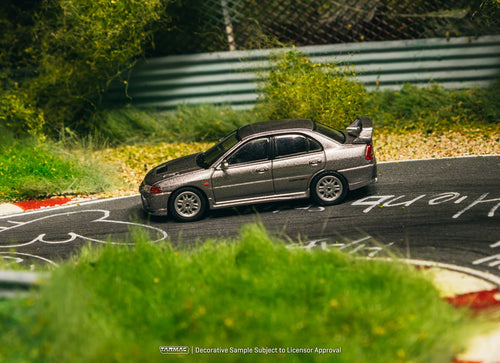 Load image into Gallery viewer, Tarmac Works Mitsubishi Lancer GSR Evolution IV Silver Diecast Model
