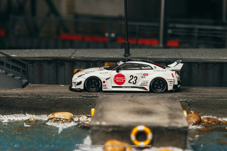 (Pre-order) Tarmac Works LB-Silhouette WORKS GT NISSAN 35GT-RR  White Diecast