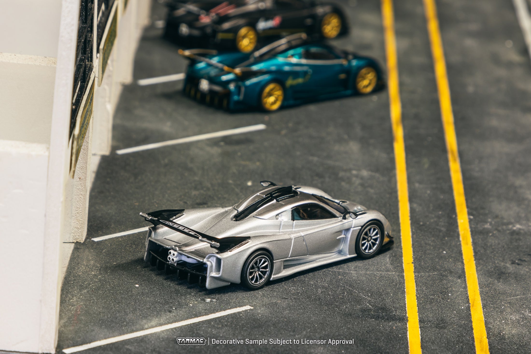 Tarmac Works 1/64 Pagani Huayra R Satin Silver Diecast Model Car