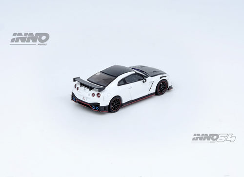 Load image into Gallery viewer, INNO64 1/64 NISSAN GT-R (R35) NISMO White Model Car
