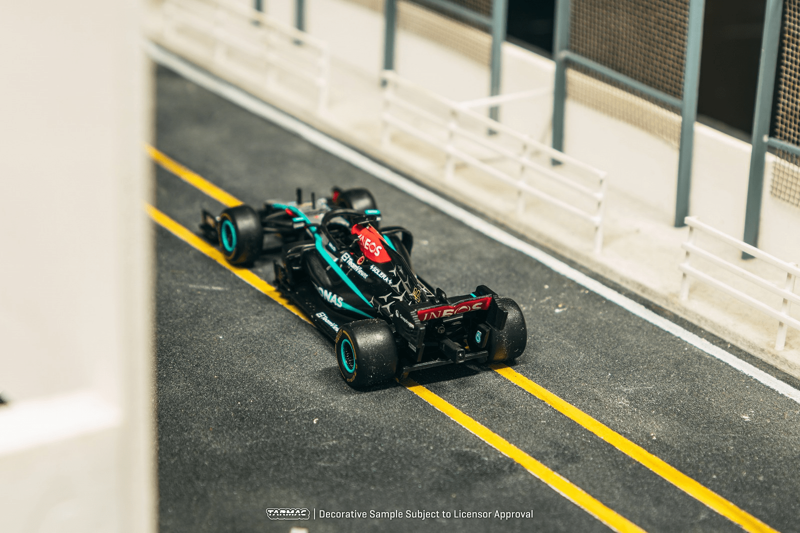 Tarmac Works Mercedes-AMG F1 W12 E Performance NY Demo Run 2024