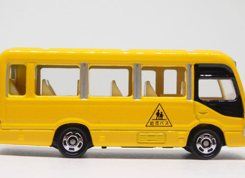 Load image into Gallery viewer, Takara Tomy Tomica #49 Toyota Coaster Kindergarten Bus Scale 1/89 Diecast Car
