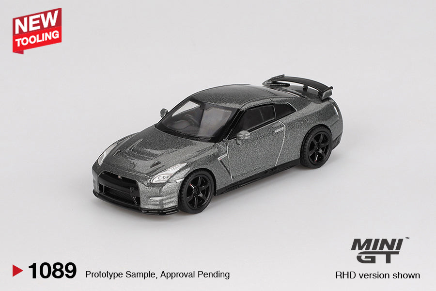 MINI GT #1089 NISSAN GT-R 2013 Dark Metal Gray  (NISMO R35 CRS Ver)