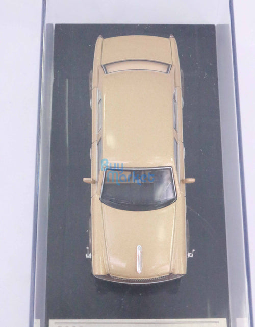 Load image into Gallery viewer, Xcartoys 1/64 Die-cast Model Car -  China ongqi L Series (L5, Beige &amp; Black)
