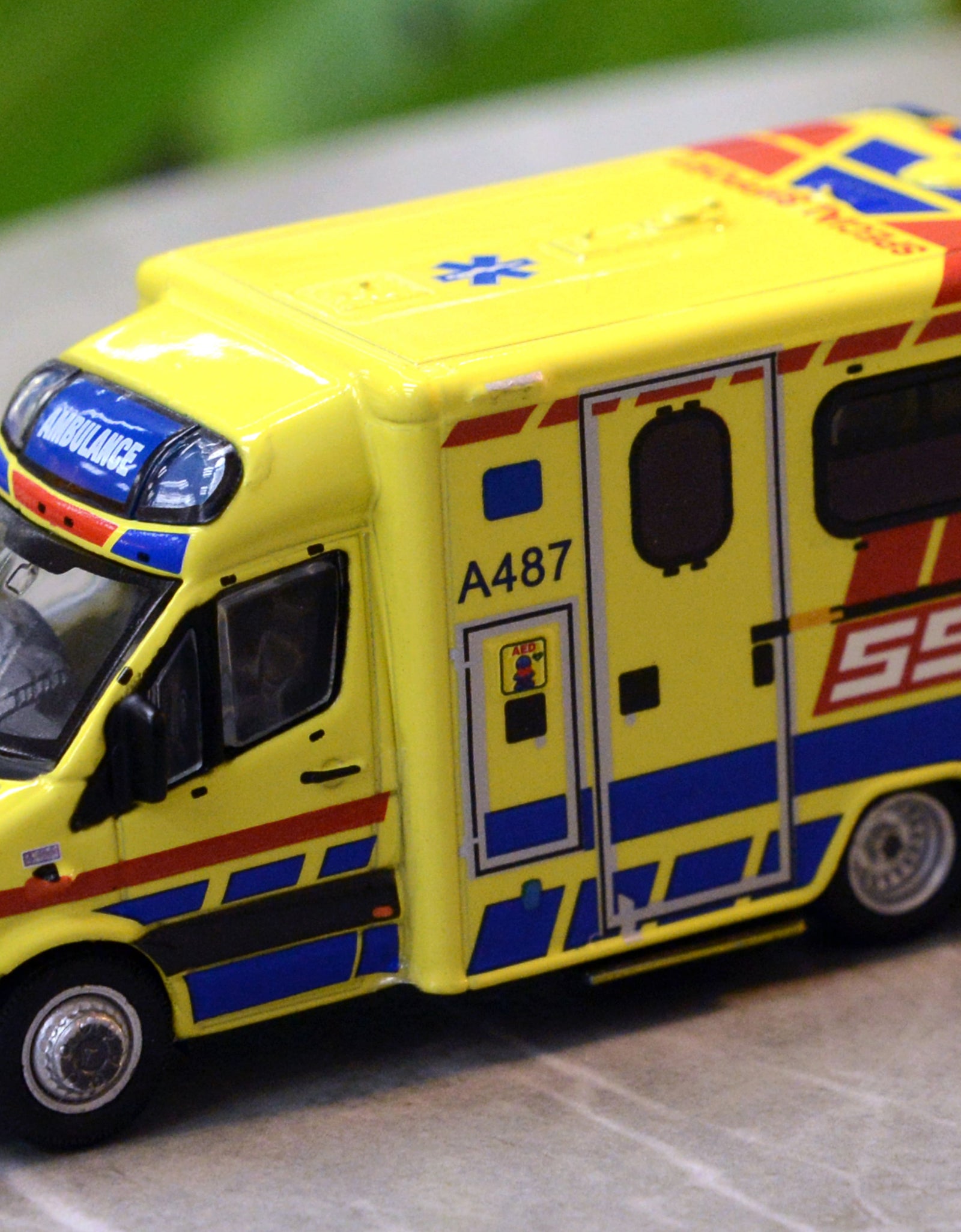 Tiny City 158 Die-cast Model Car - Mercedes-Benz Sprinter FL HKFSD Ambulance SSU