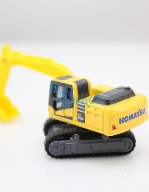 Load image into Gallery viewer, Takara Tomy Tomica #9 Komatsu Excavator PC200-10 1/122 Diecast Toy Car Japan
