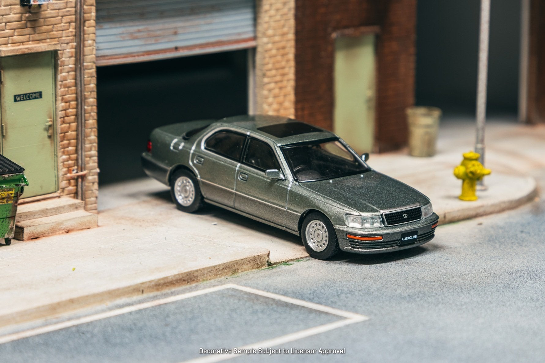 Tarmac Works 1:64 Lexus LS400 (UCF10) Flint Grey Diecast Model Car