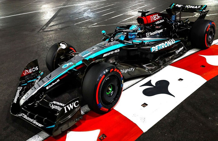 Sparky Mercedes-AMG PETRONAS F1 Team No.63 W15 E Performance 2024 George Russell