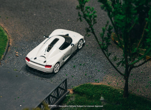 Load image into Gallery viewer, Tarmac Works 1:64 Koenigsegg CC850 White Die-cast Model Car
