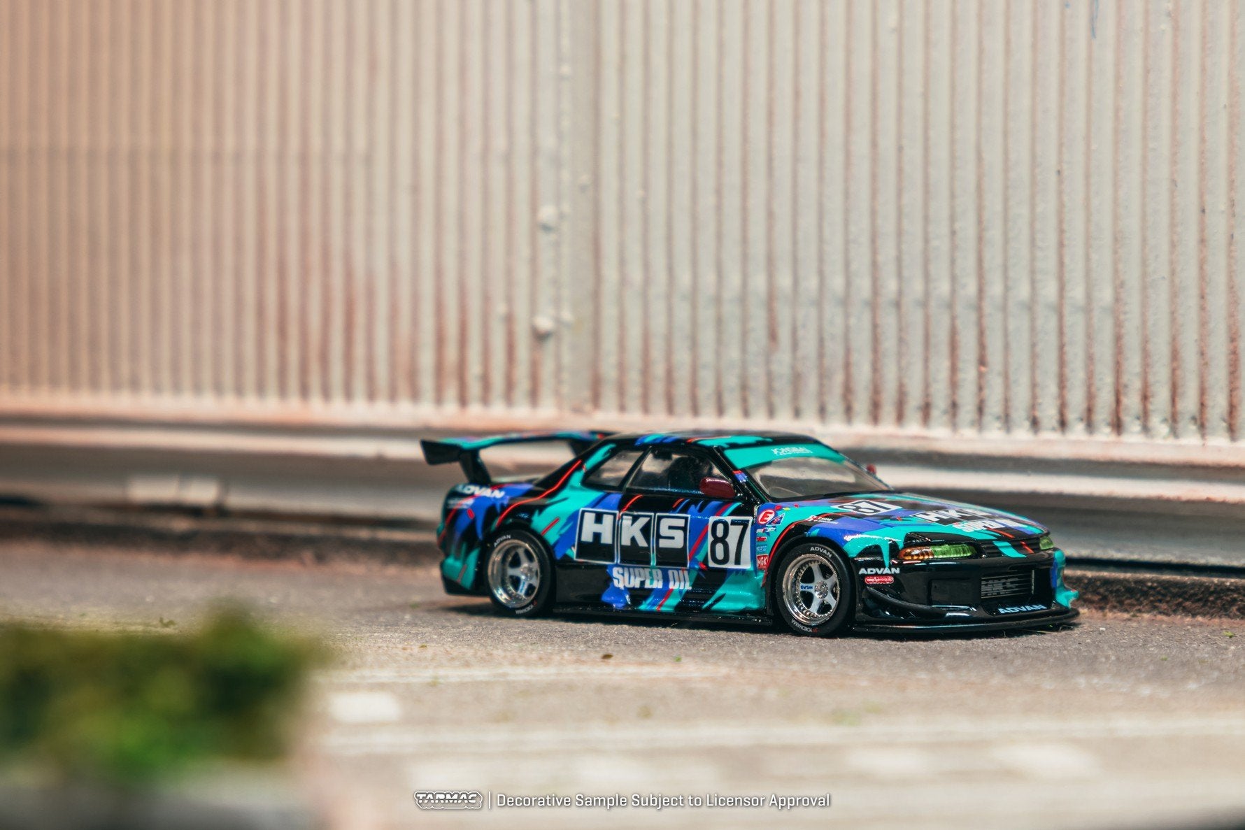 Tarmac Works 1:64 Nissan Skyline (R32) Widebody HKS Model Car
