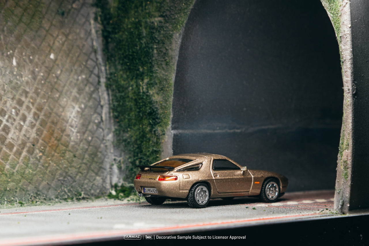 (Pre-order) Tarmac Works 1/64 Porsche 928 S4 Platinum Metallic Diecast Model Car