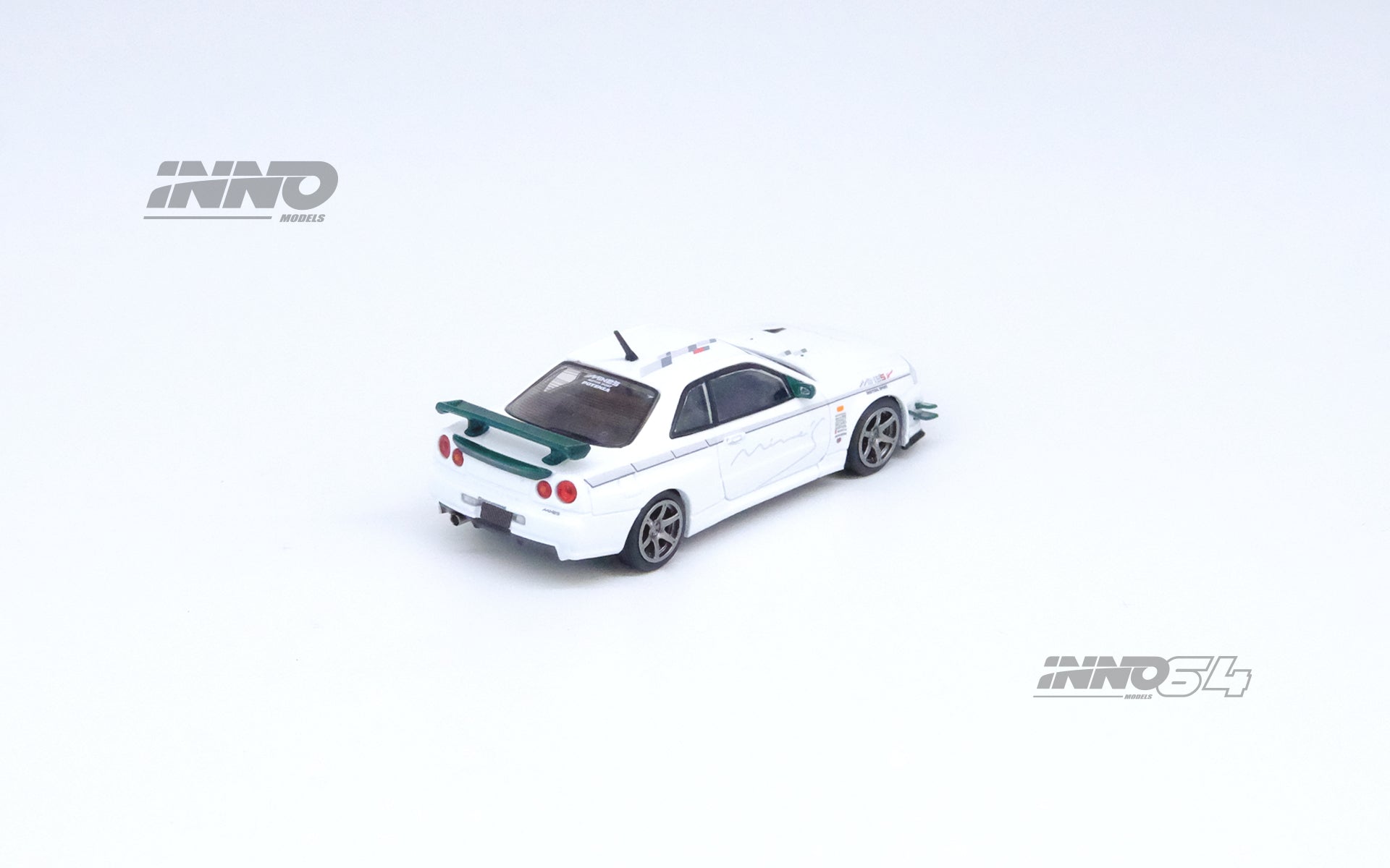 INNO64 MODEL 1/64 NISSAN SKYLINE GT-R (R34) V-SPEC Tuned by "MINE'S"