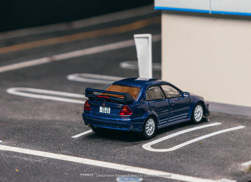 Load image into Gallery viewer, Tarmac Works 1/64 Mitsubishi Lancer Evolution VI  Tommi Mäkinen Ed,
