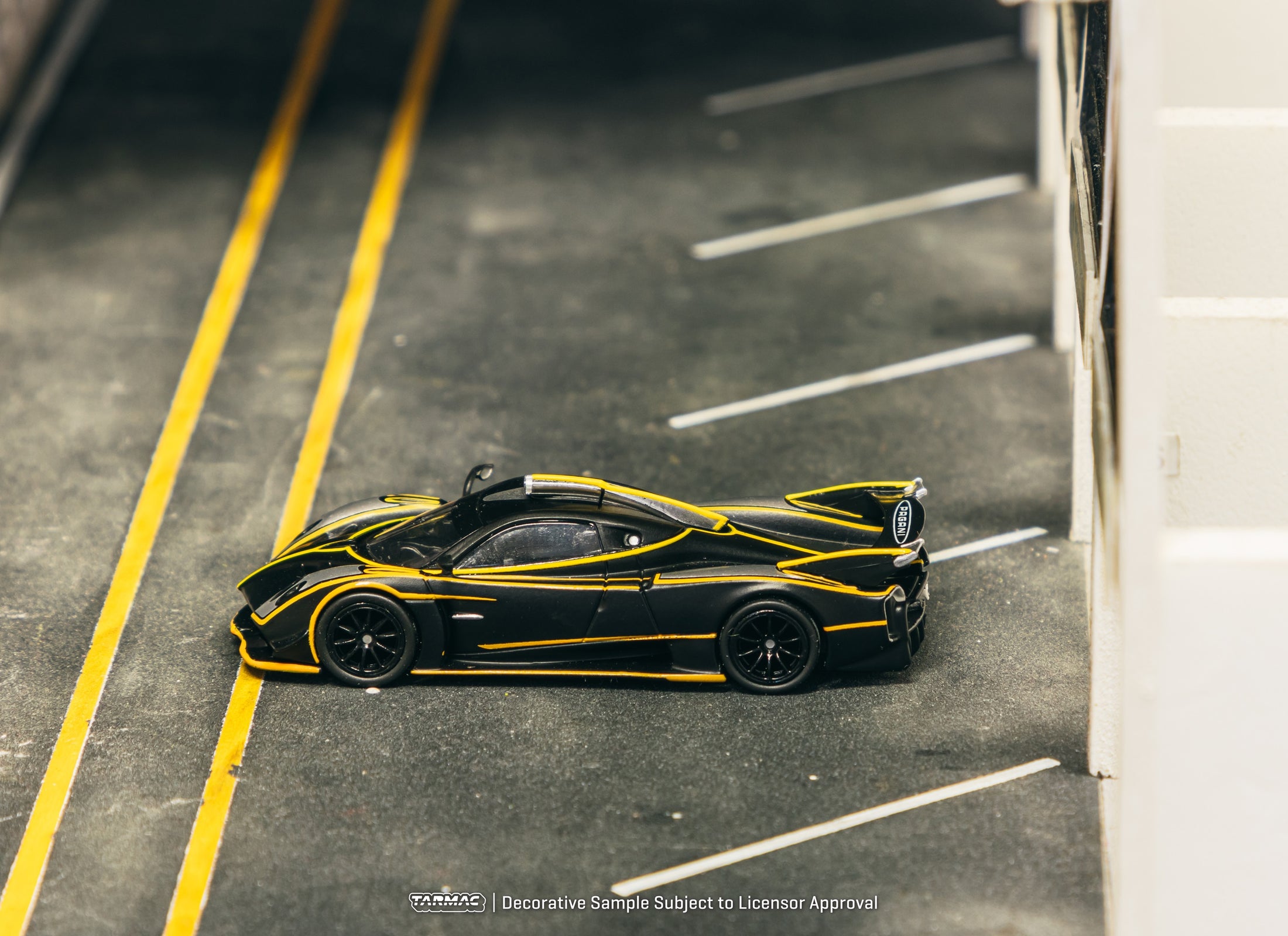 Tarmac Works 1/64 Pagani Huayra R Matt Black / Silver Model Car