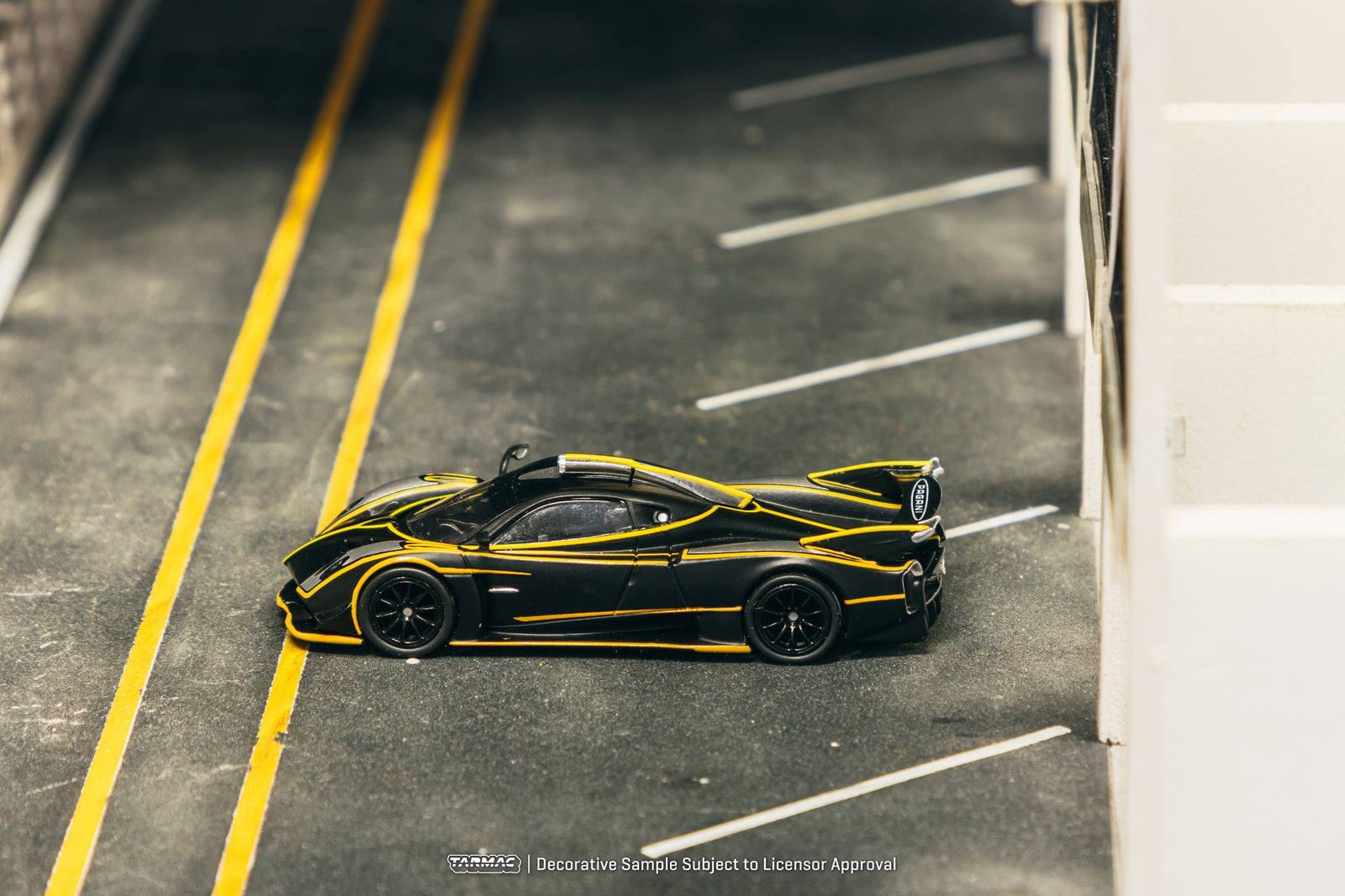 Tarmac Works 1/64 Pagani Huayra R Matt Black / Silver Model Car