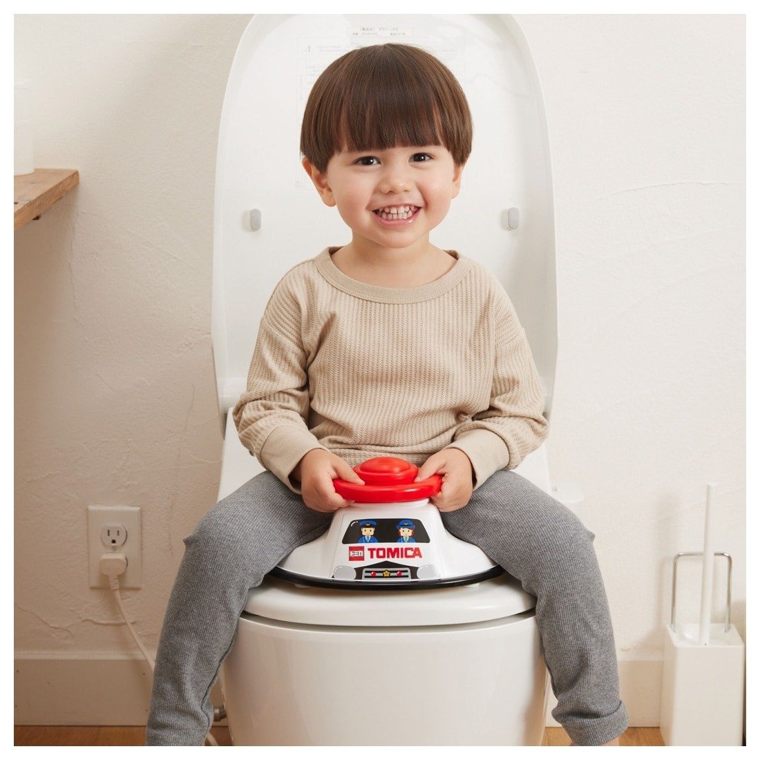 Takara Tomy Tomica Talking Auziliary Sound Toilet Seat Tomica Patrol Car