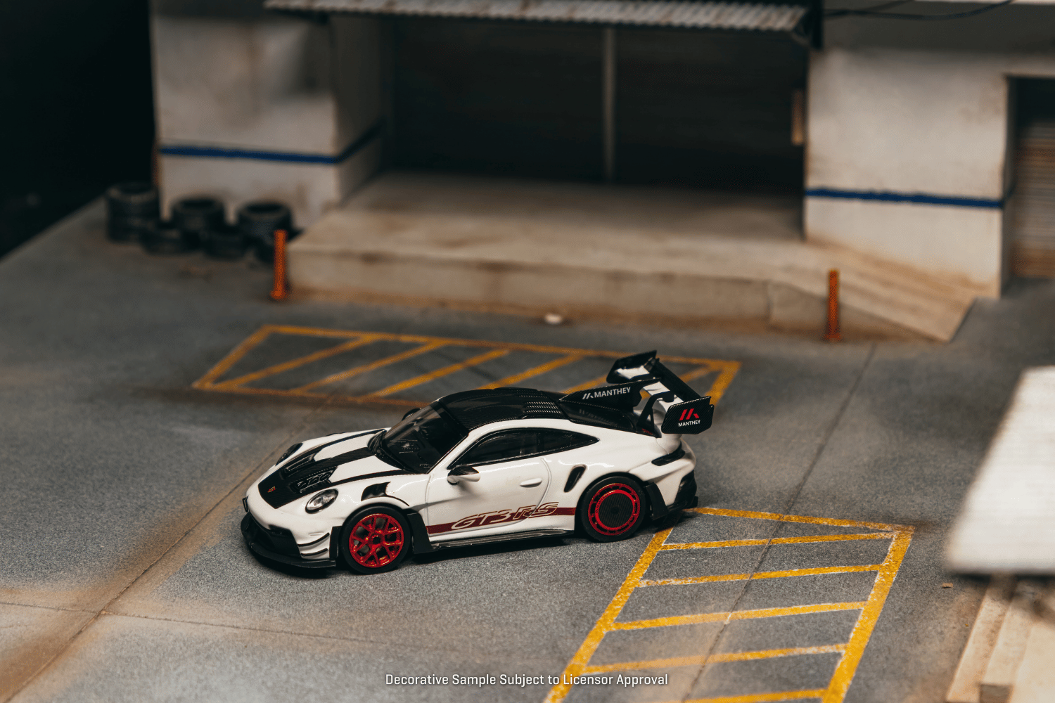 (Pre-order) Tarmac Works 1/64 Porsche GT3RS (992.1) MR White Red Tarmac Special