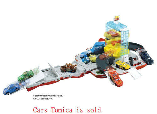 Load image into Gallery viewer, Takara Tomy Tomica Disney Pixar Cars Transform Tornado Shooter McQueen Play Set
