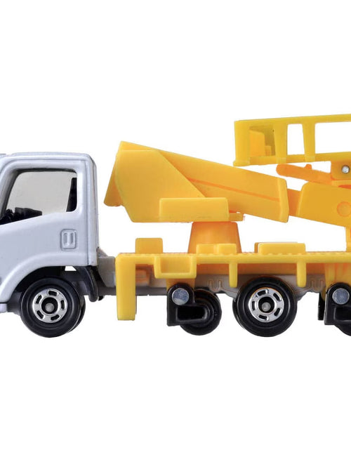 Load image into Gallery viewer, Takara Tomy Tomica #17 Diecast Car Toy Mini Isuzu Elf Road-rail Vehicle
