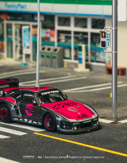 Load image into Gallery viewer, Tarmac Works 1/64 Bisimoto Porsche 935 K3V with Trading Card Set
