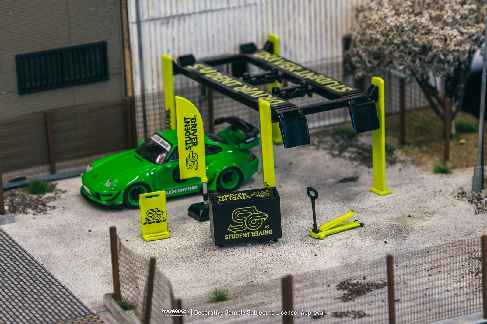 Tarmac Works 1/64 Garage tools set Student Driver Diorama Parts