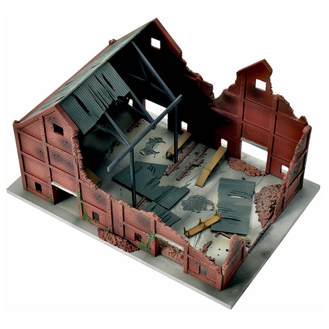 Takara Tomy TOMYTEC Diorama 1:144 -  Dio Com-DCM12 Decayed Warehouse