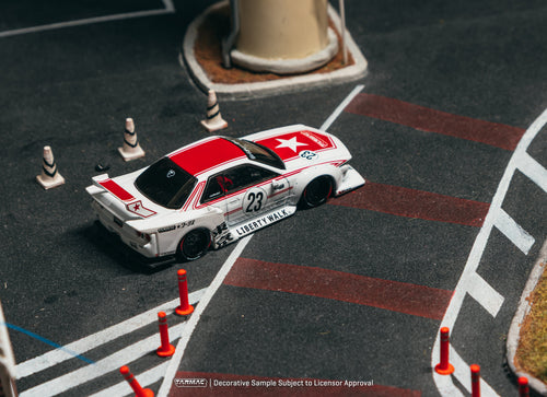Load image into Gallery viewer, (Pre-order) Tarmac Works 1/64 LB-KAIDO WORKS Nissan R32 Skyline Tarmac Model Car
