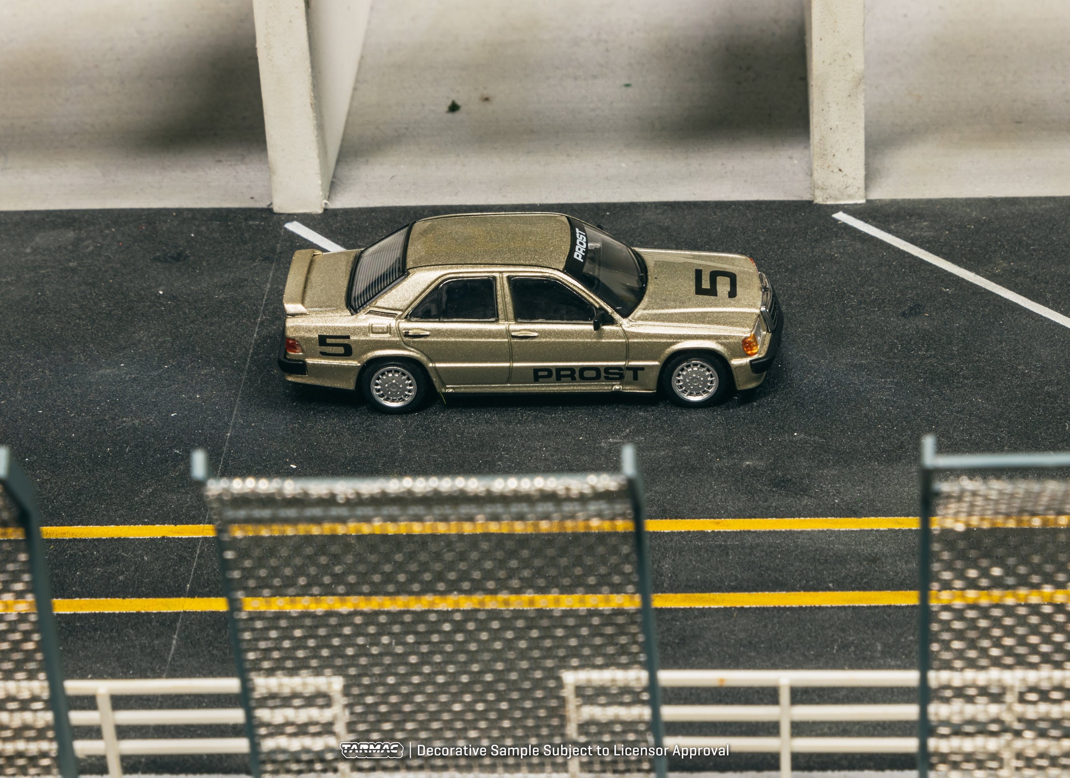 Tarmac Works 1/64 Mercedes-Benz 190 E 2.3-16 Race of Champion 1984