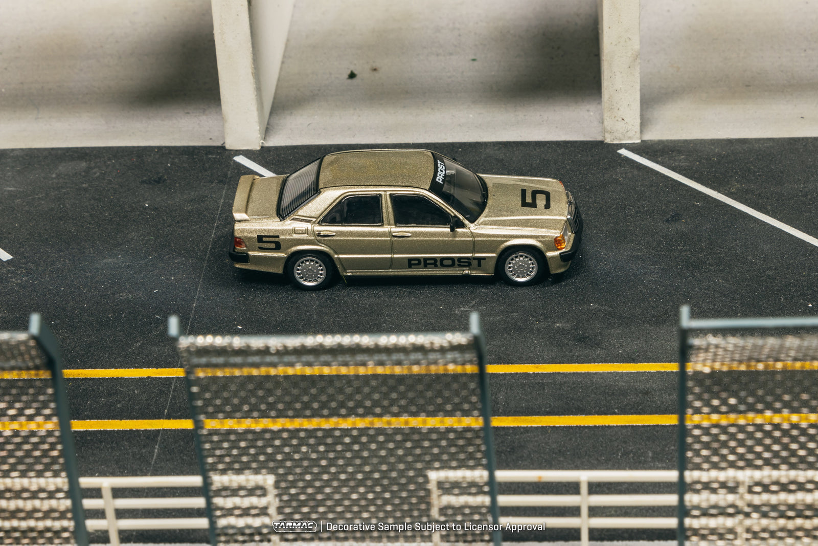 Tarmac Works 1/64 Mercedes-Benz 190 E 2.3-16 Race of Champion 1984