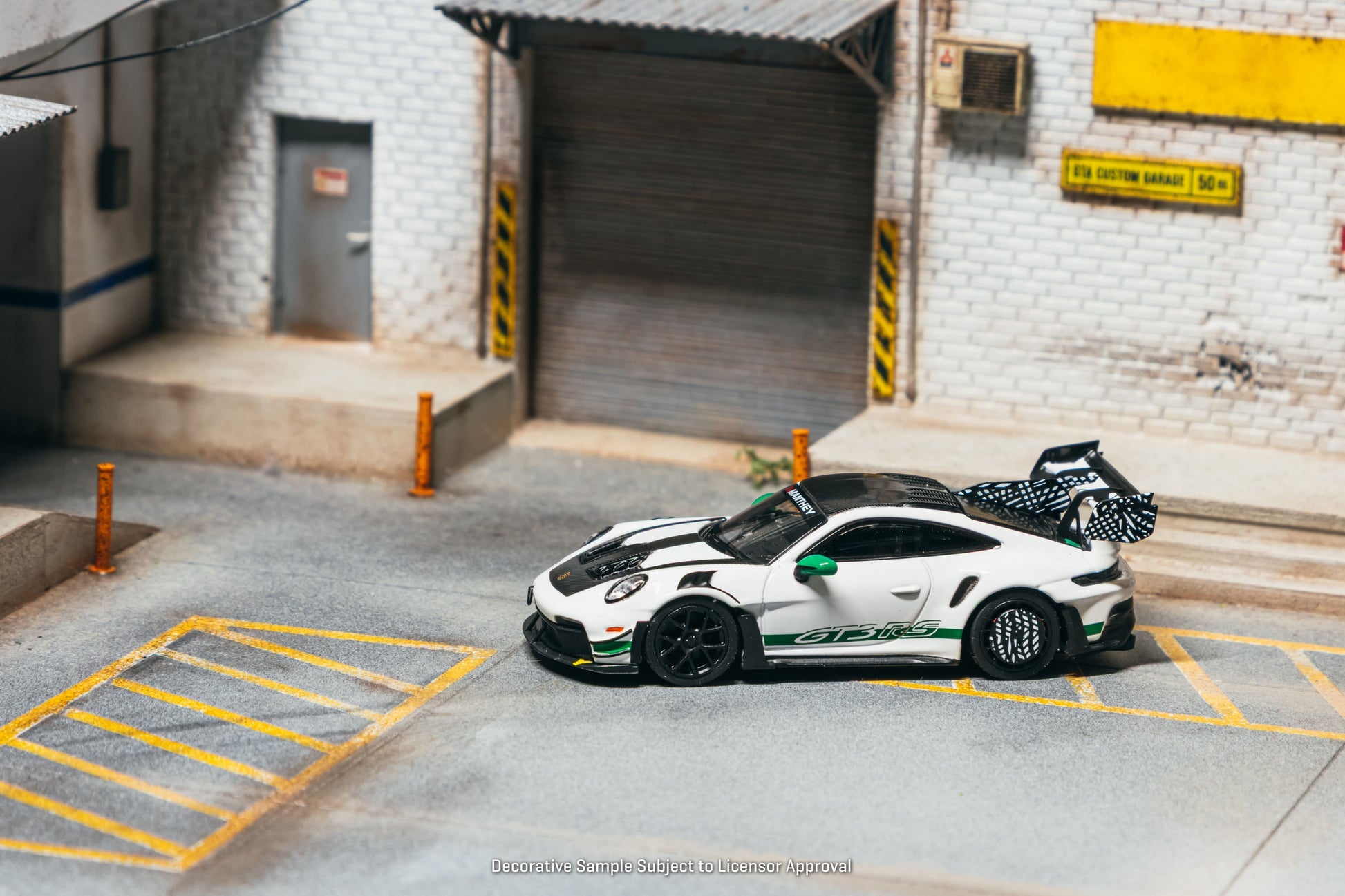 (Pre-order) Tarmac Works 1/64 Porsche GT3RS(992.1) MR White Green Diecast Model
