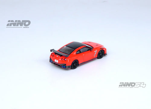 Load image into Gallery viewer, INNO64 1/64 NISSAN GT-R (R35) NISMO Red Diecast Model Car
