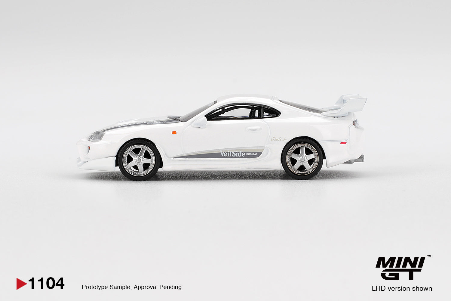 (Pre-order) MINI GT #1104 Toyota Supra VeilSide Combat V-I White RHD Model Car