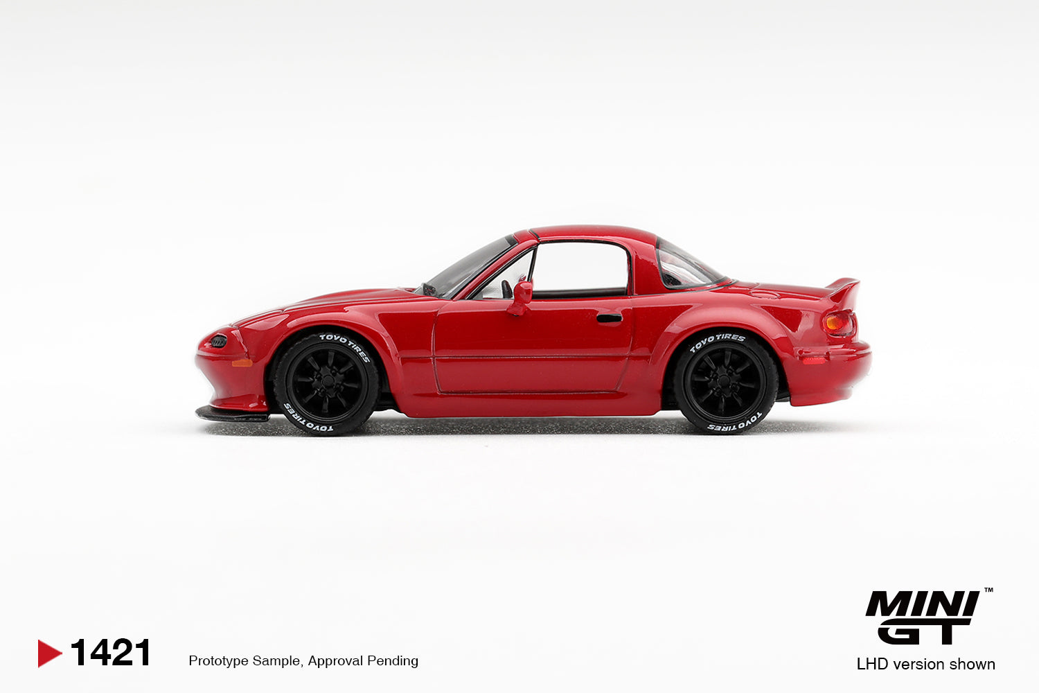 (Pre-order) Mini GT #1421 Mazda MX-5 (NA) Pandem Classic Red LHD Diecast Model