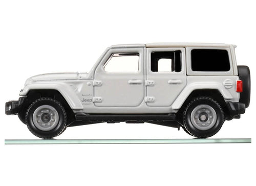 Load image into Gallery viewer, Takara Tomy Tomica #72 1/65 Jeep Wrangler Diecast Toys Car
